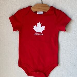 ❤️5/$25❤️ NWOT Canada Onesie 9-12M
